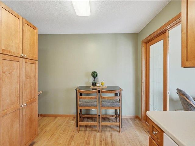 1828 Oak Ridge Drive, New Richmond, WI 54017