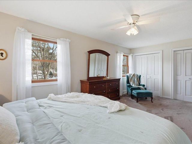 1828 Oak Ridge Drive, New Richmond, WI 54017