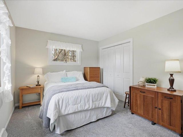 1828 Oak Ridge Drive, New Richmond, WI 54017