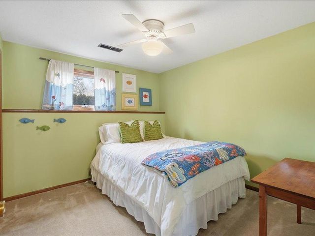 1828 Oak Ridge Drive, New Richmond, WI 54017