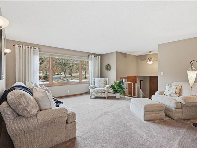 1828 Oak Ridge Drive, New Richmond, WI 54017