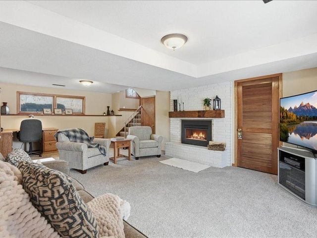 1828 Oak Ridge Drive, New Richmond, WI 54017