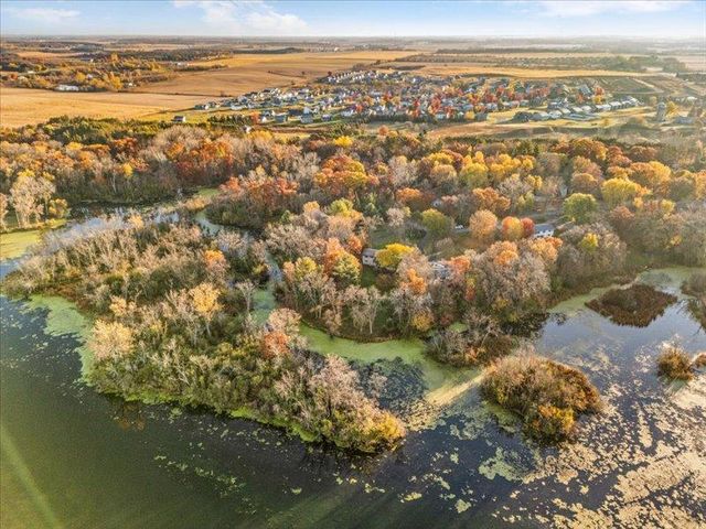 1828 Oak Ridge Drive, New Richmond, WI 54017