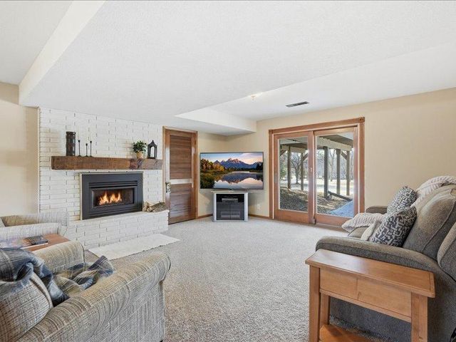 1828 Oak Ridge Drive, New Richmond, WI 54017