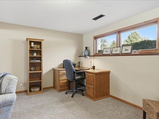 1828 Oak Ridge Drive, New Richmond, WI 54017