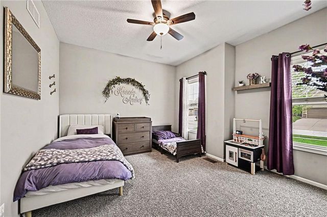 603 Rock Bridge Court, Smithville, MO 64089
