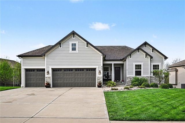 603 Rock Bridge Court, Smithville, MO 64089