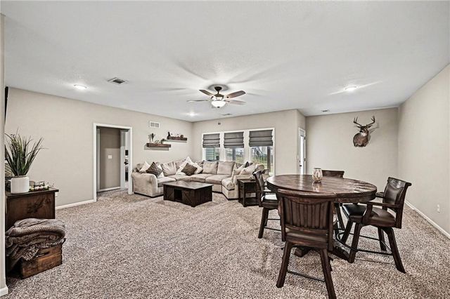 603 Rock Bridge Court, Smithville, MO 64089