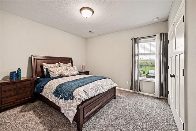 603 Rock Bridge Court, Smithville, MO 64089