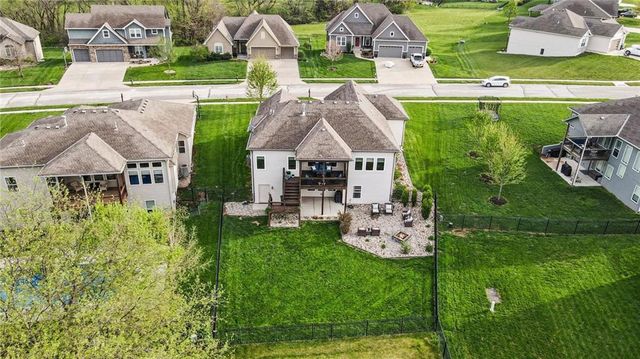 603 Rock Bridge Court, Smithville, MO 64089