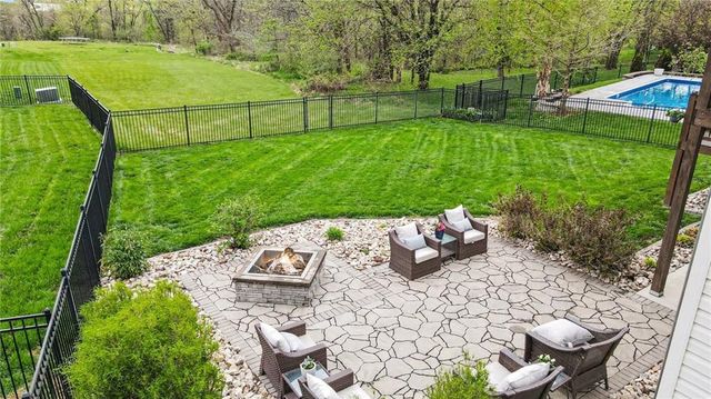603 Rock Bridge Court, Smithville, MO 64089