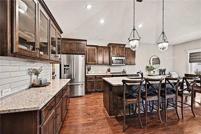 603 Rock Bridge Court, Smithville, MO 64089