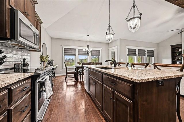 603 Rock Bridge Court, Smithville, MO 64089