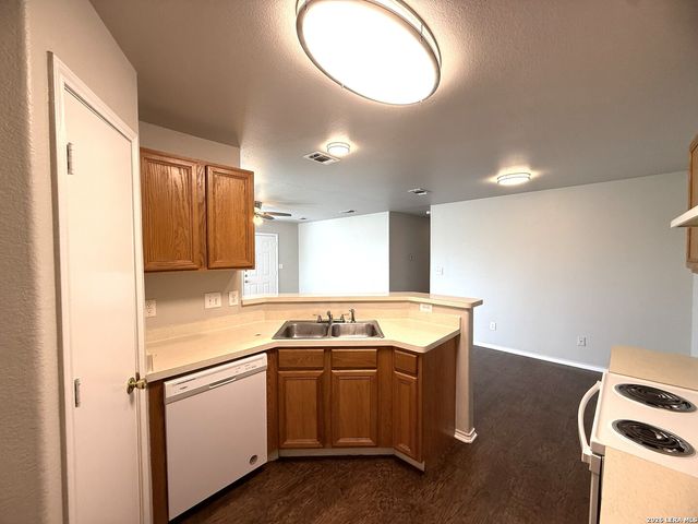2744 FM 1044, New Braunfels, TX 78130