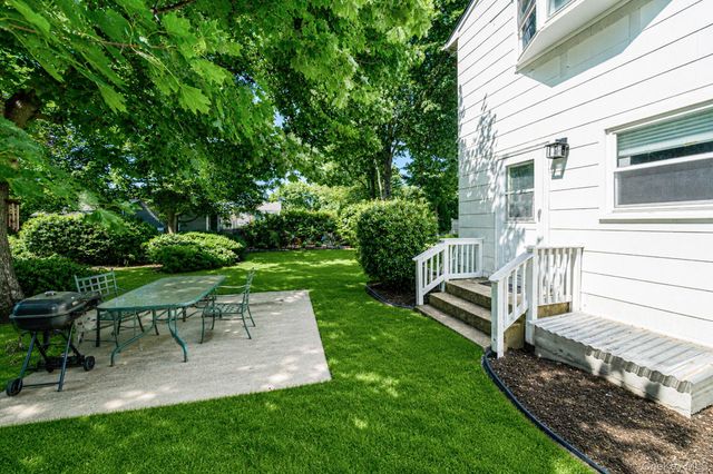 31 Crooked Hill Road, Huntington, NY 11743