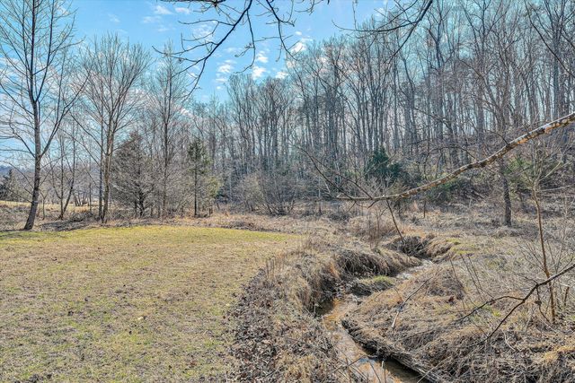 323 DEERBERRY LN, Boones Mill, VA 24065