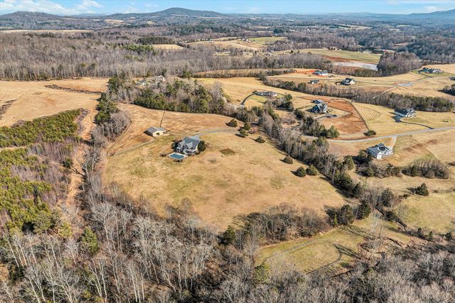 323 DEERBERRY LN, Boones Mill, VA 24065