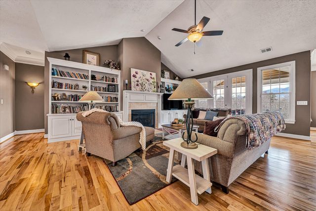 323 DEERBERRY LN, Boones Mill, VA 24065