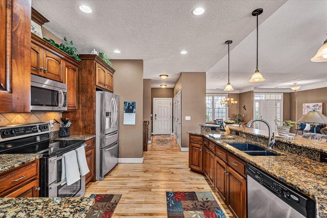 323 DEERBERRY LN, Boones Mill, VA 24065