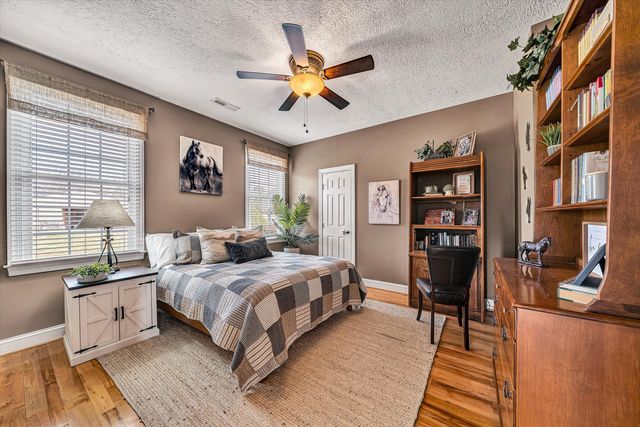 323 DEERBERRY LN, Boones Mill, VA 24065