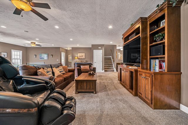 323 DEERBERRY LN, Boones Mill, VA 24065