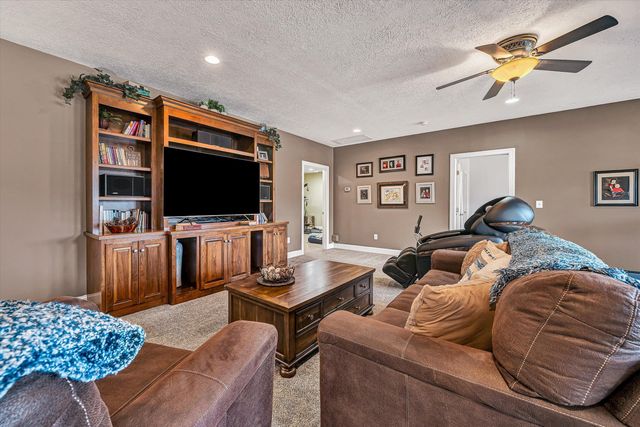 323 DEERBERRY LN, Boones Mill, VA 24065