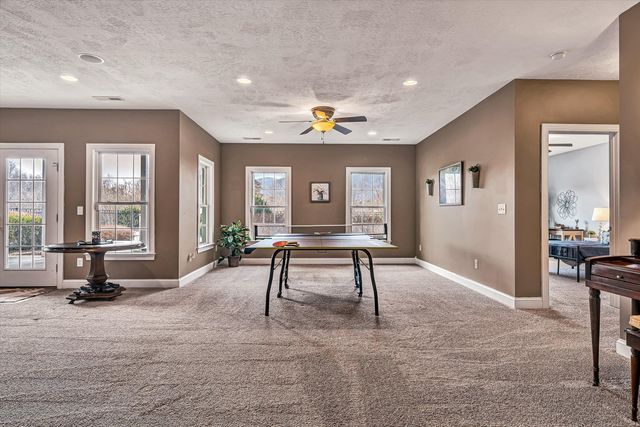 323 DEERBERRY LN, Boones Mill, VA 24065