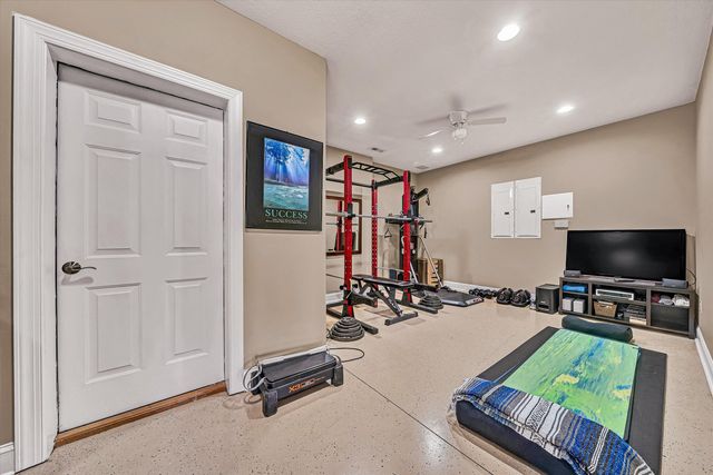 323 DEERBERRY LN, Boones Mill, VA 24065