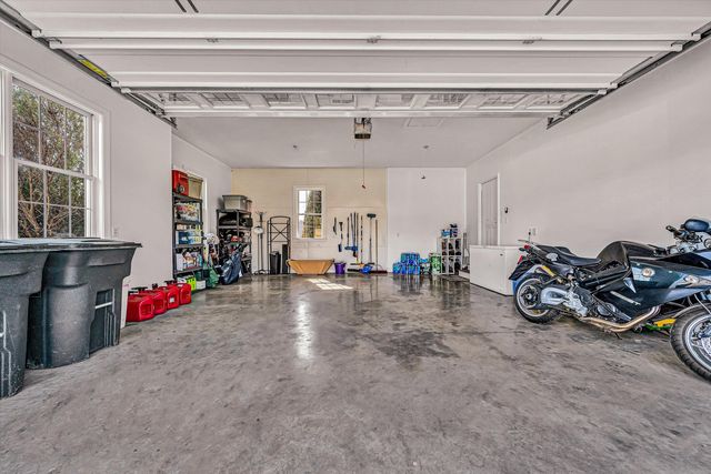 323 DEERBERRY LN, Boones Mill, VA 24065