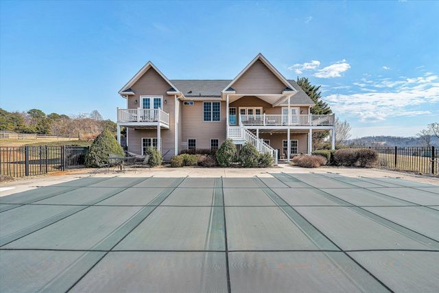 323 DEERBERRY LN, Boones Mill, VA 24065