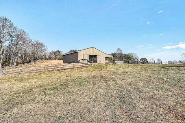 323 DEERBERRY LN, Boones Mill, VA 24065