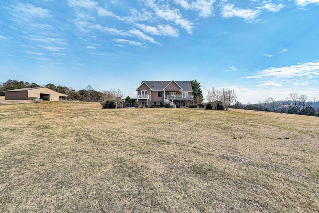 323 DEERBERRY LN, Boones Mill, VA 24065