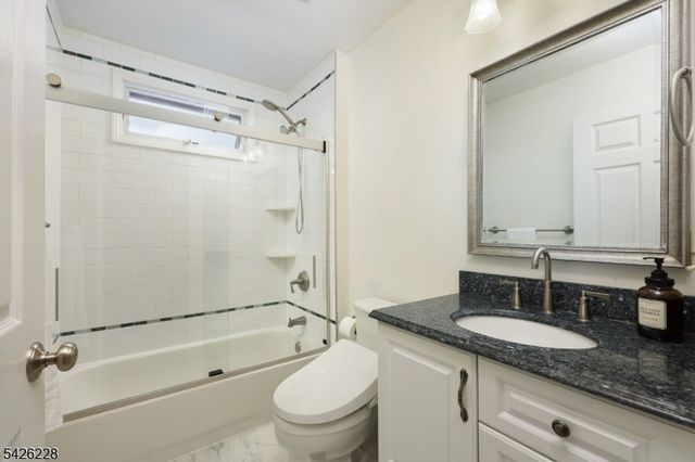 5 Gordon Pl, Bernards Twp., NJ 07920