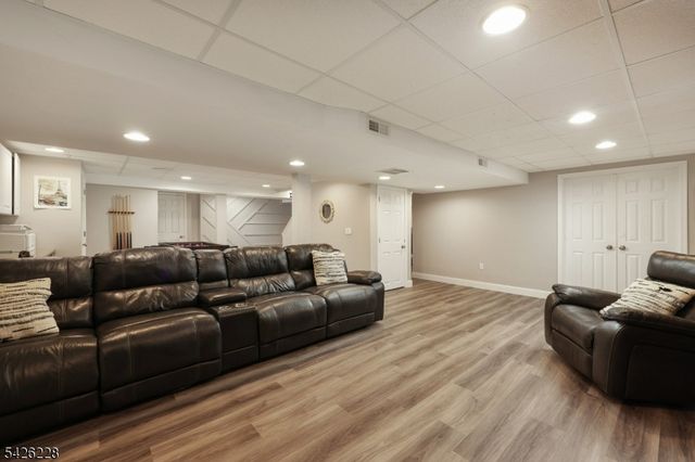 5 Gordon Pl, Bernards Twp., NJ 07920