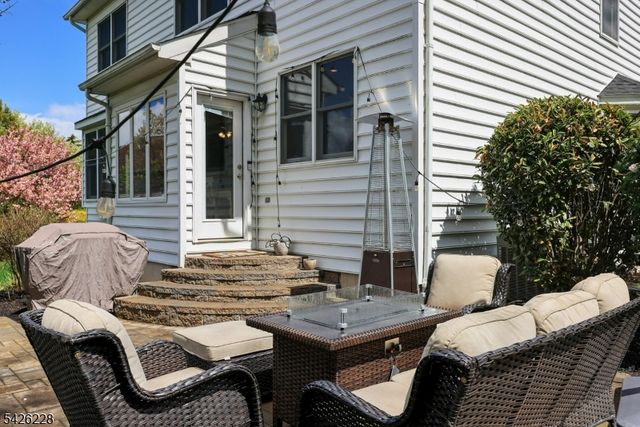 5 Gordon Pl, Bernards Twp., NJ 07920