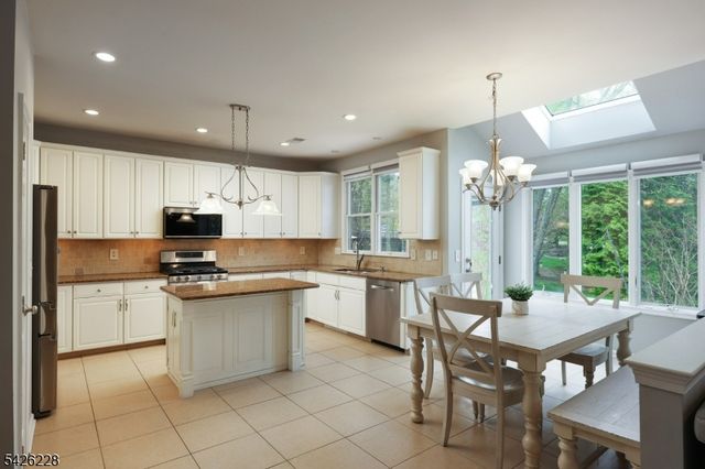 5 Gordon Pl, Bernards Twp., NJ 07920