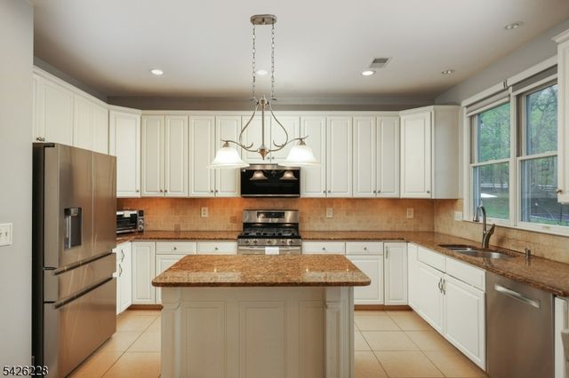 5 Gordon Pl, Bernards Twp., NJ 07920