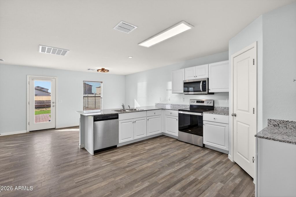 117 W TAYLOR Avenue, Coolidge, AZ 85128