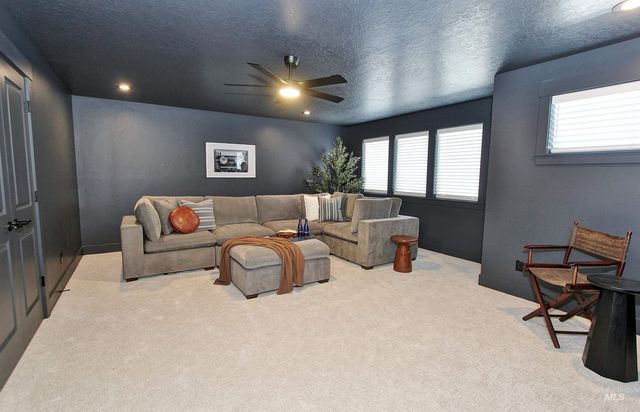 9600 S Prairie Falcon Ave, Nampa, ID 83686