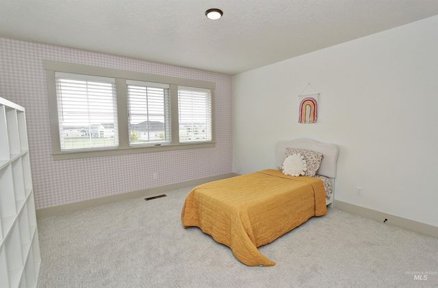 9600 S Prairie Falcon Ave, Nampa, ID 83686
