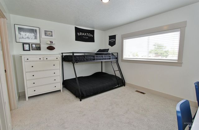 9600 S Prairie Falcon Ave, Nampa, ID 83686