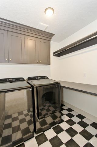 9600 S Prairie Falcon Ave, Nampa, ID 83686