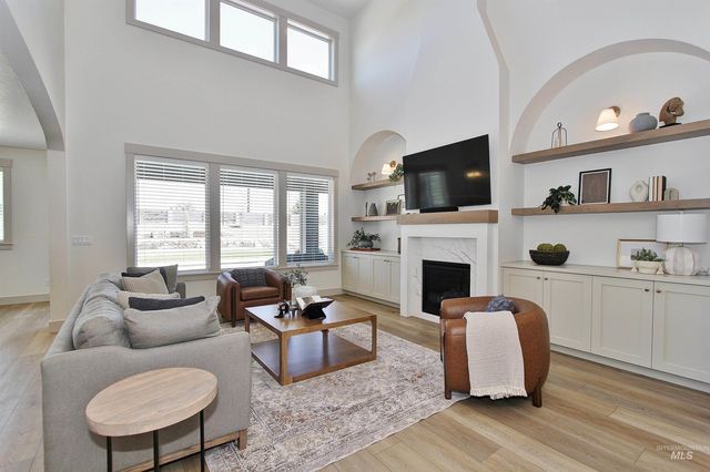 9600 S Prairie Falcon Ave, Nampa, ID 83686
