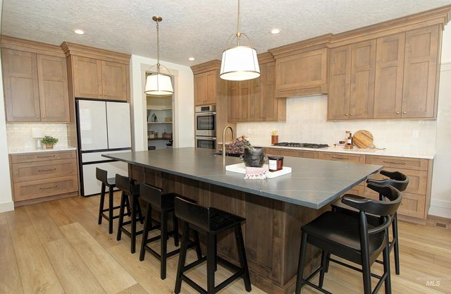 9600 S Prairie Falcon Ave, Nampa, ID 83686