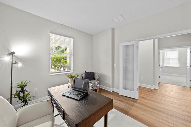 6244 29TH STREET N, St Petersburg, FL 33702