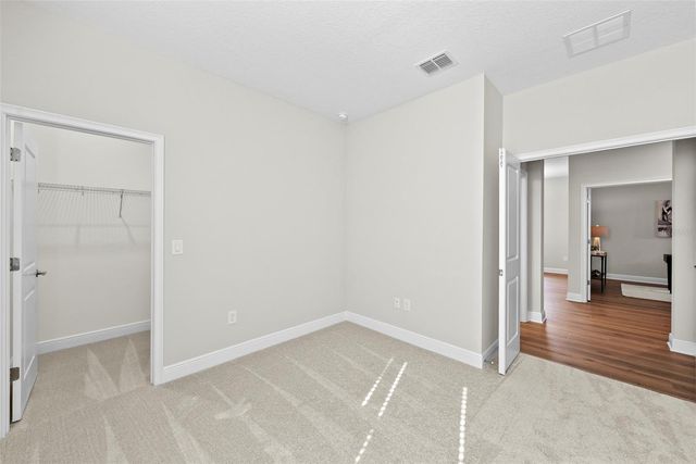 6244 29TH STREET N, St Petersburg, FL 33702