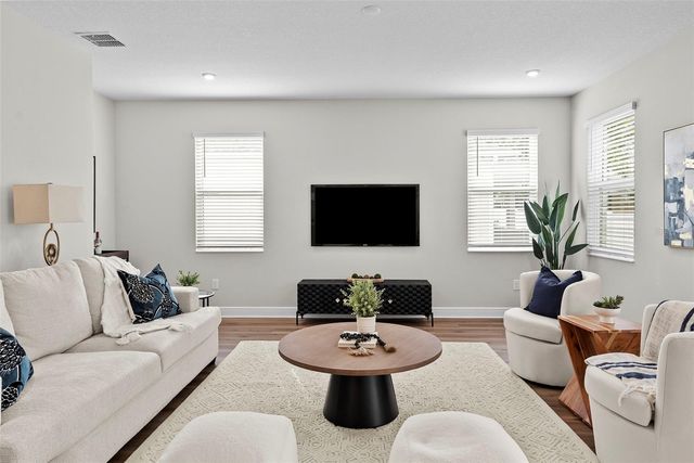 6244 29TH STREET N, St Petersburg, FL 33702