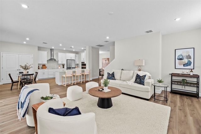 6244 29TH STREET N, St Petersburg, FL 33702