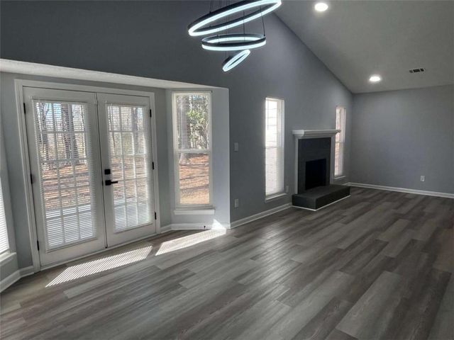 8869 Habersham Drive, Jonesboro, GA 30238