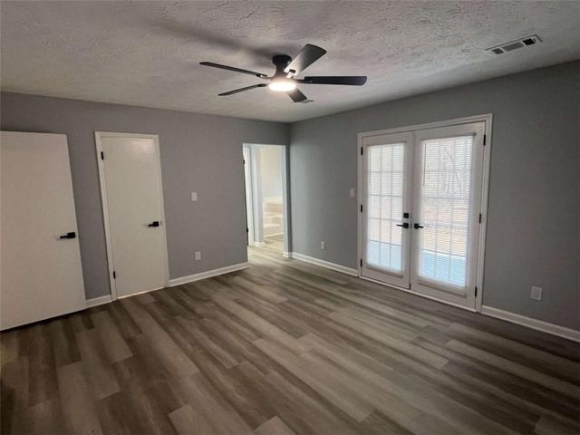 8869 Habersham Drive, Jonesboro, GA 30238